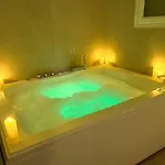 Romantique Avec Bain Apartment
